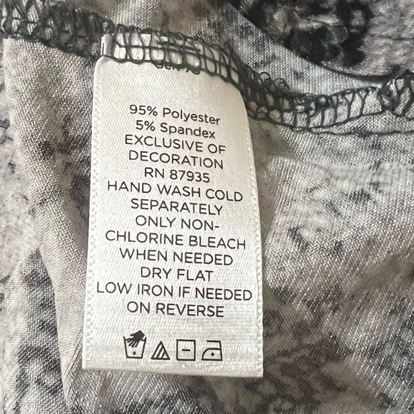 Susan Graver Oversized Black and Gray Tunic Blouse - Picture 6 of 6